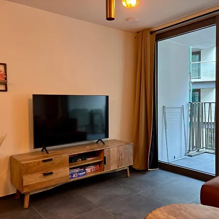 Semesterbostad Escape At Nova Seaside Harbour View & Balcony Bliss